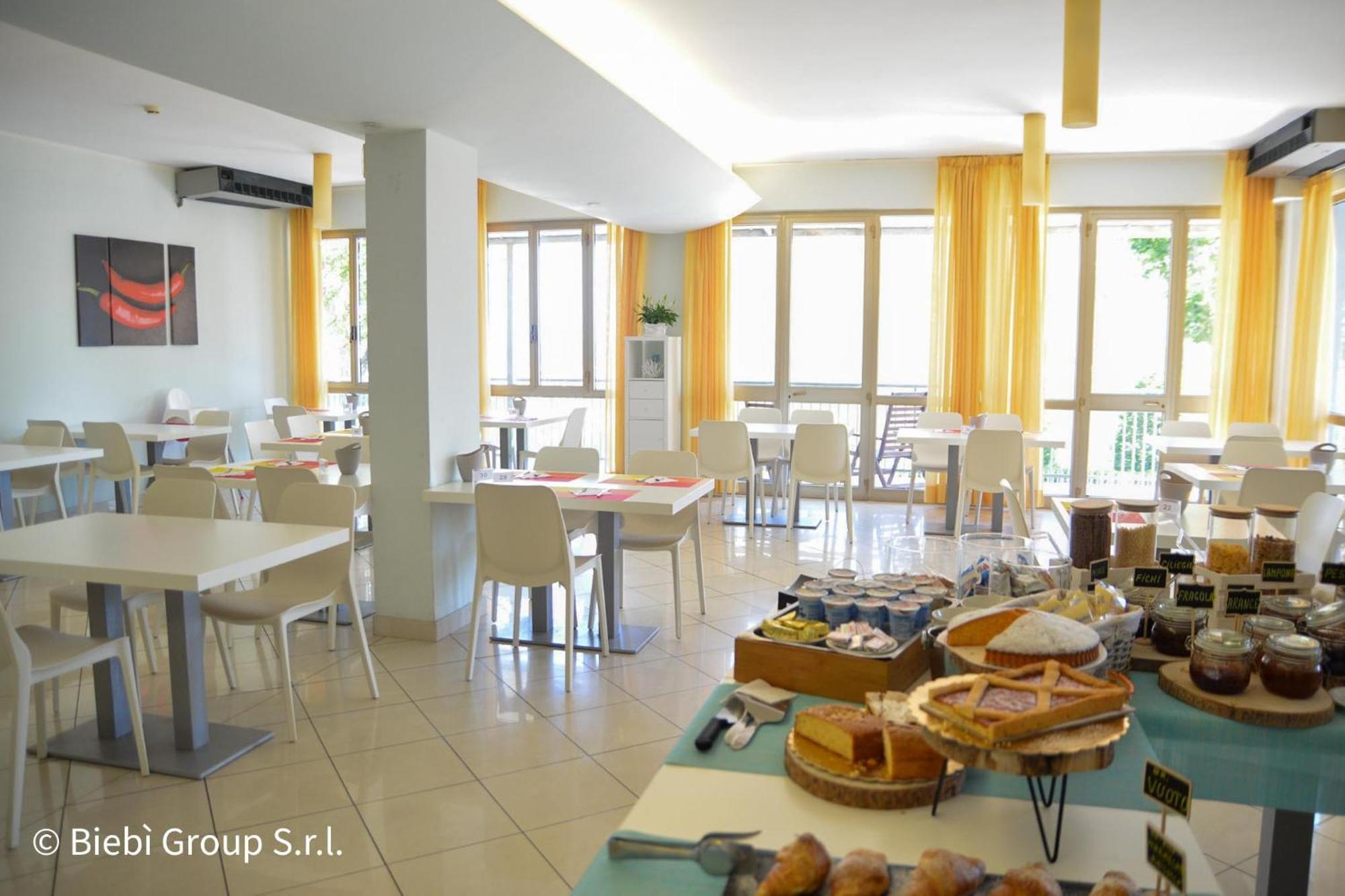 Hotel Giorg - Waterpark Included Rimini Exterior foto
